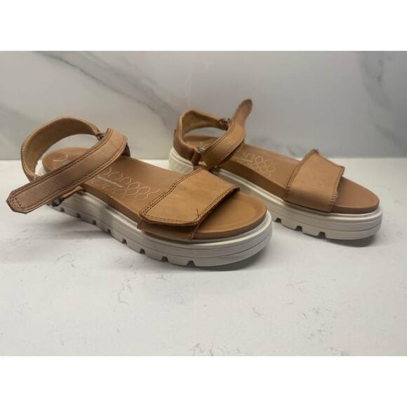 Timberland Women’s Size 7.5 Ray City Ankle Strap Sandal in beige nubuck leather - Picture 2 of 7